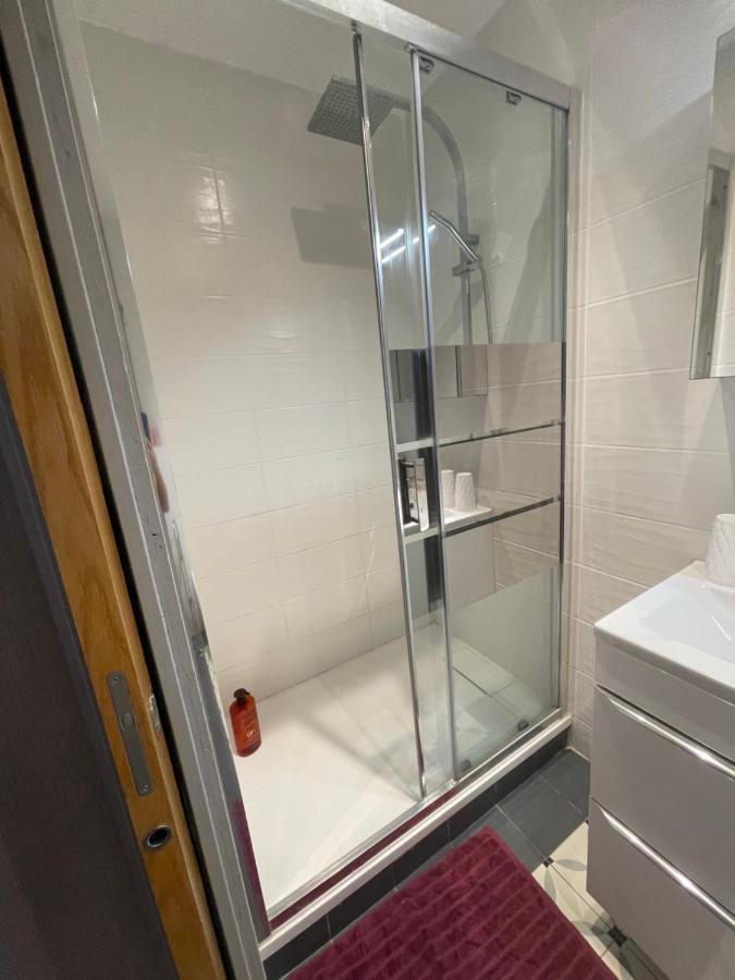 La Montagnette L Oursson Chambre Maison En Travaux De 10H A 17H Moutiers  Esterno foto