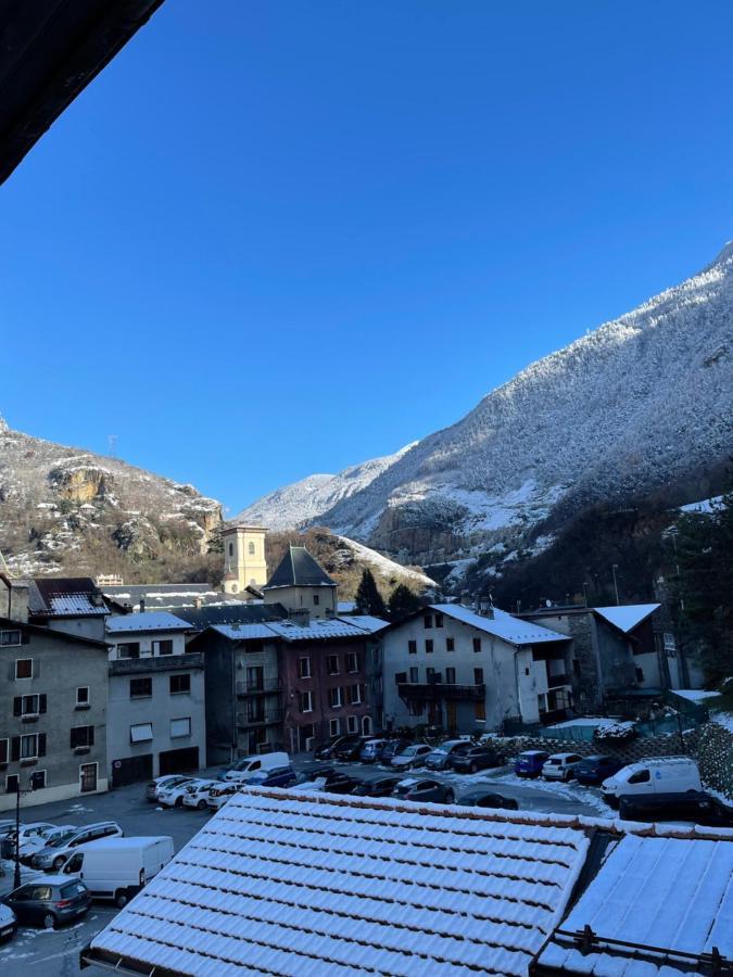 La Montagnette L Oursson Chambre Maison En Travaux De 10H A 17H Moutiers  Esterno foto